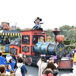 「ミッキーのグリーティングパレード・ウィズ・ヴィランズ」（C）モデルプレス（C）Disney
