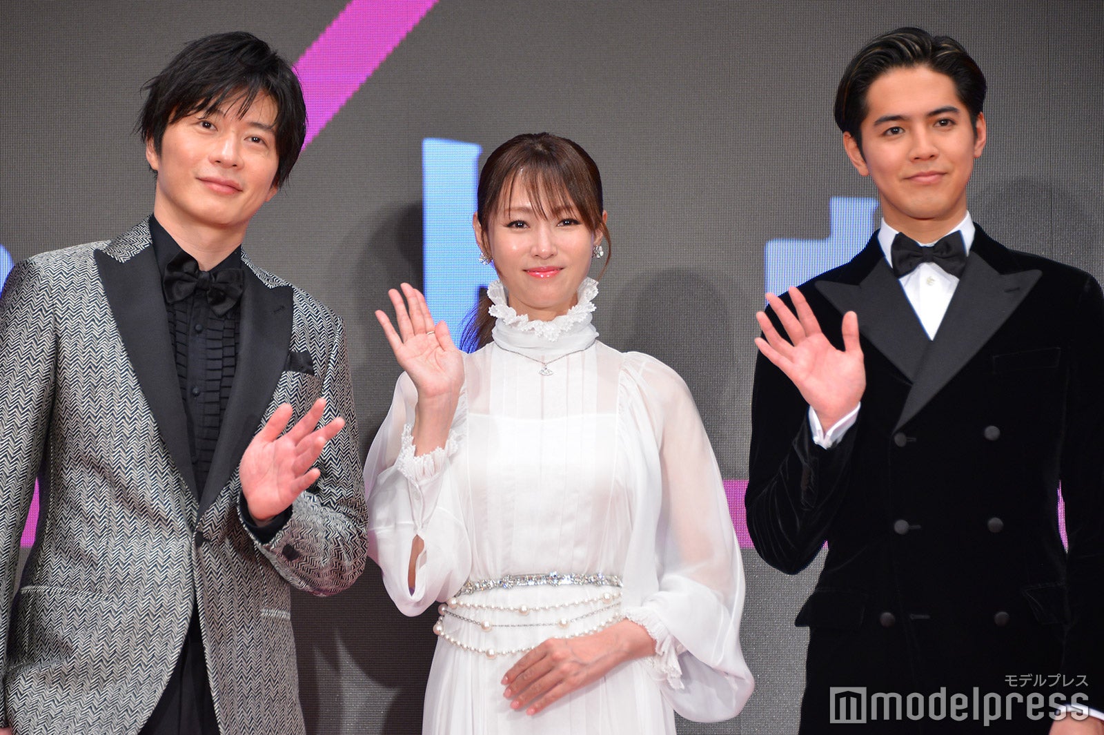 田中圭、深田恭子、片寄涼太（C）モデルプレス