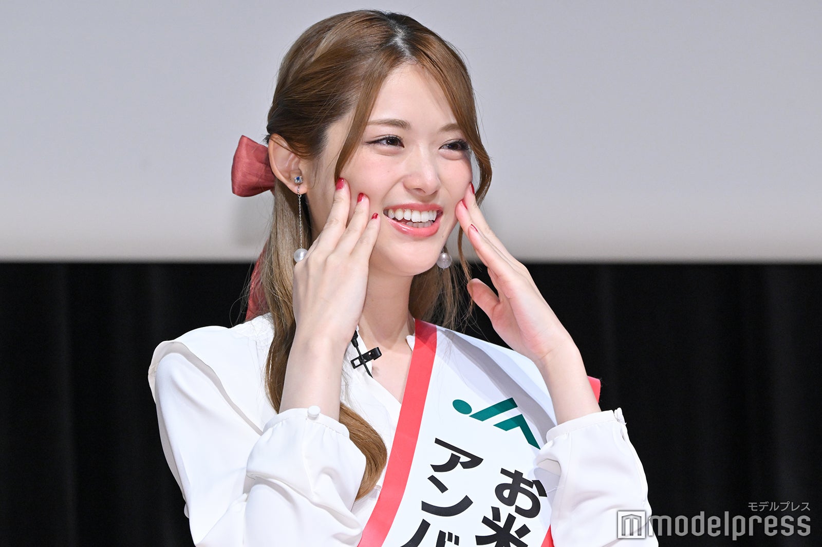 合否発表を待つ松村沙友理 （C）モデルプレス