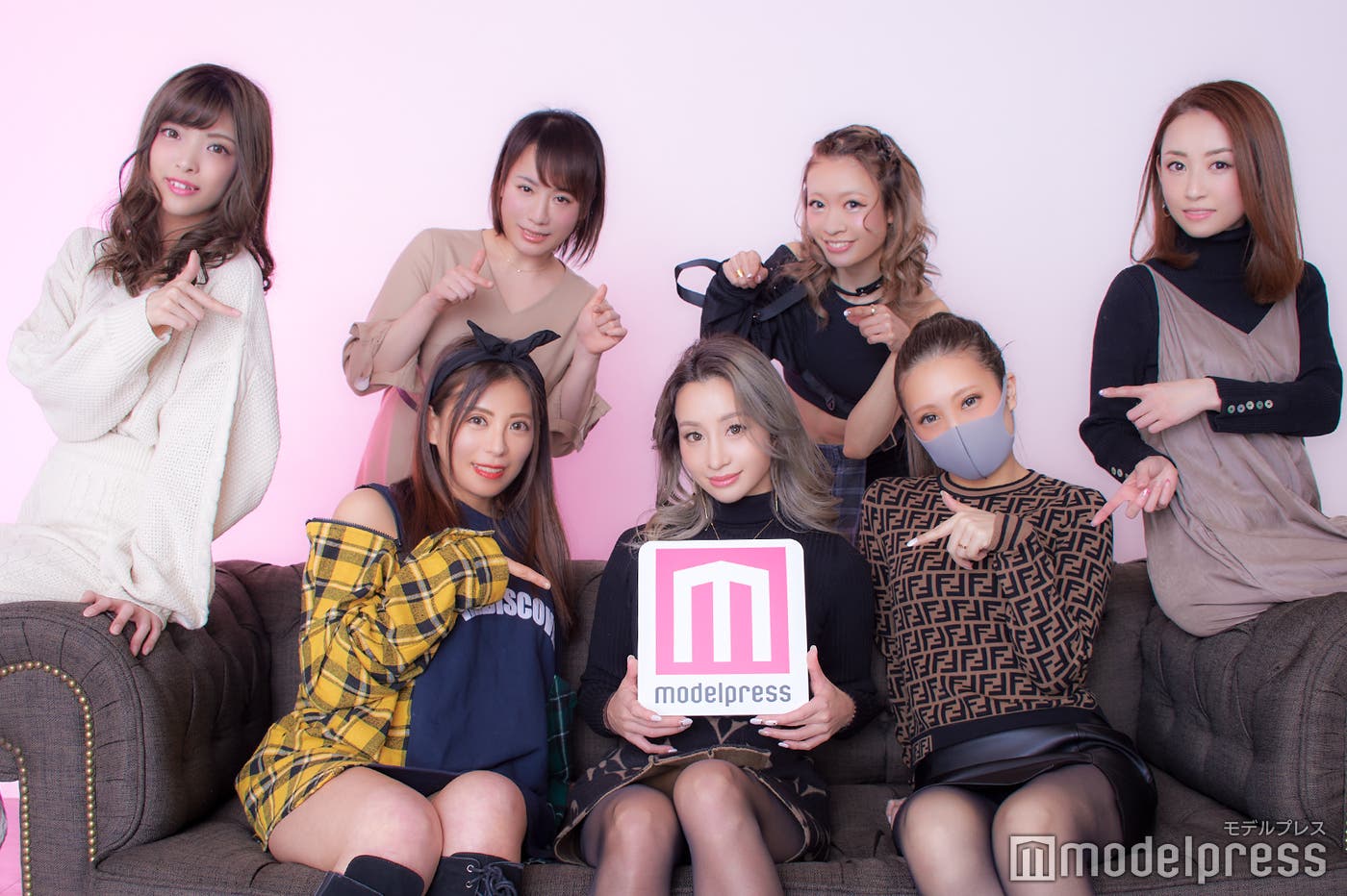 (左から時計回り)めいさん、いくたんさん、みあんさん、さわさん、ぺんぺんさん、くるもんさん、みるくてぃーさん(C)モデルプレス