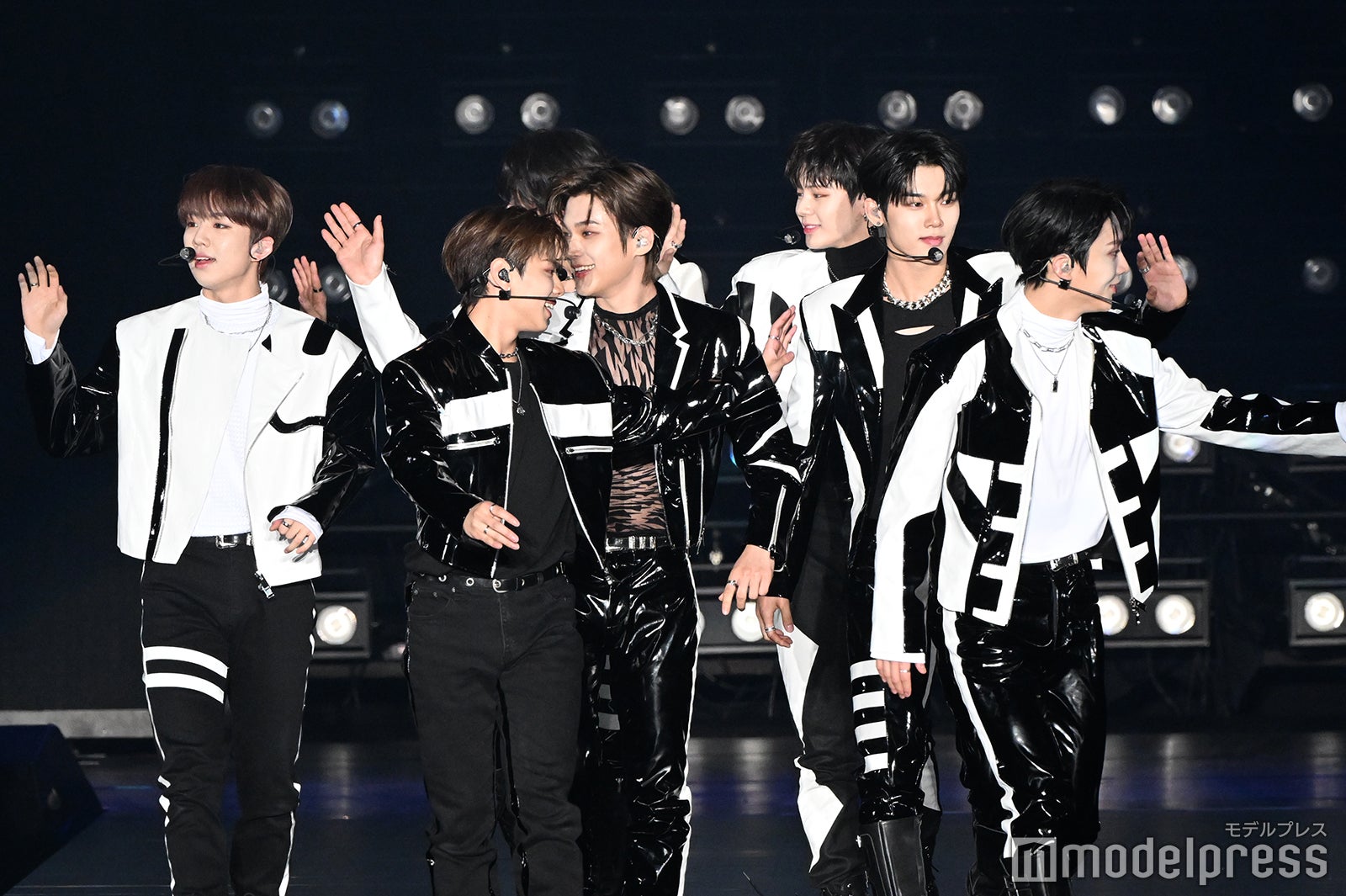 EVNNE（C）モデルプレス