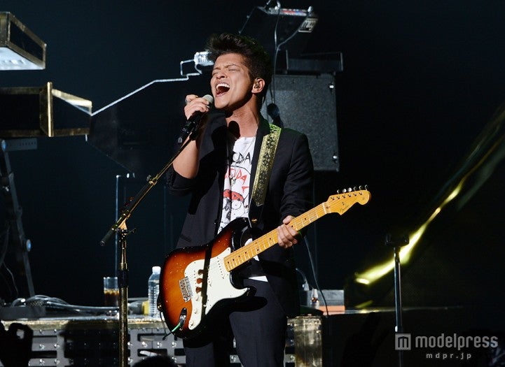 ブルーノ・マーズ、ワールドツアーのスペシャルゲストを発表