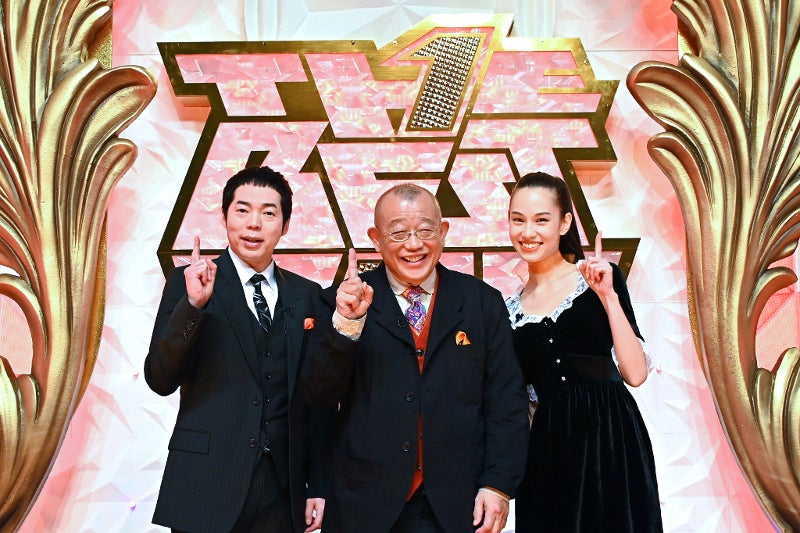 （左から）今田耕司、笑福亭鶴瓶、水原希子（C）TBS