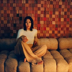 宇多田ヒカル、新曲「PINK BLOOD」がアニメ「不滅のあなたへ」の主題歌に決定!