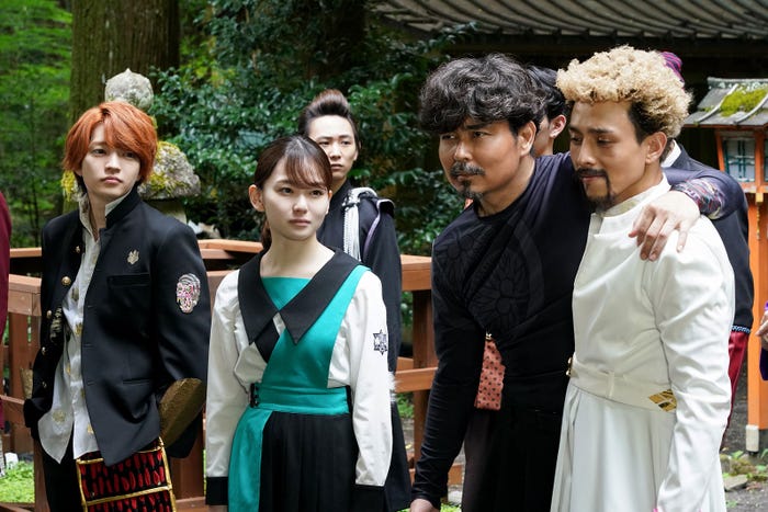 西畑大吾、山田杏奈、小澤征悦、満島真之介ら(C)読売テレビ