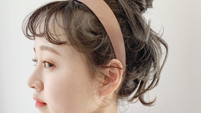 ヘアアクセをつけるだけの簡単ヘアアレンジ集 アクセで作る今っぽ華やかヘア モデルプレス