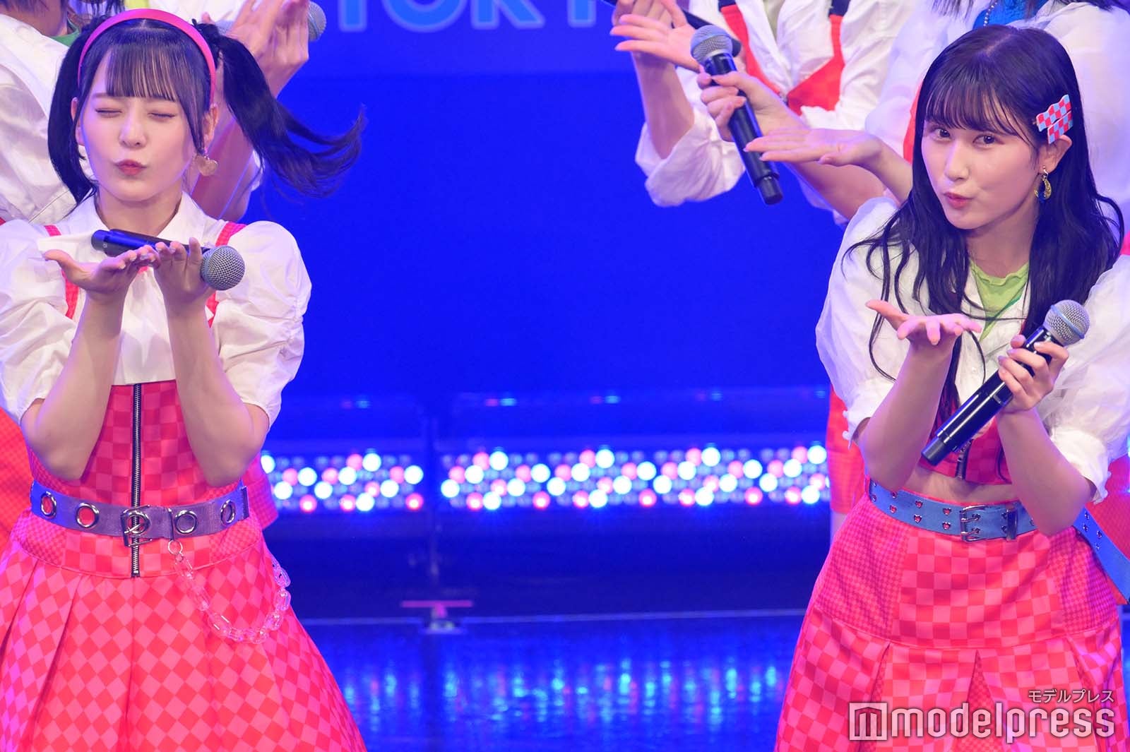 =LOVE （C）モデルプレス