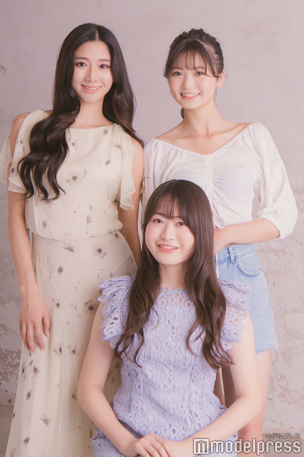 （左から）斎藤恭代さん、愛乃さん、HANAさん（C）モデルプレス