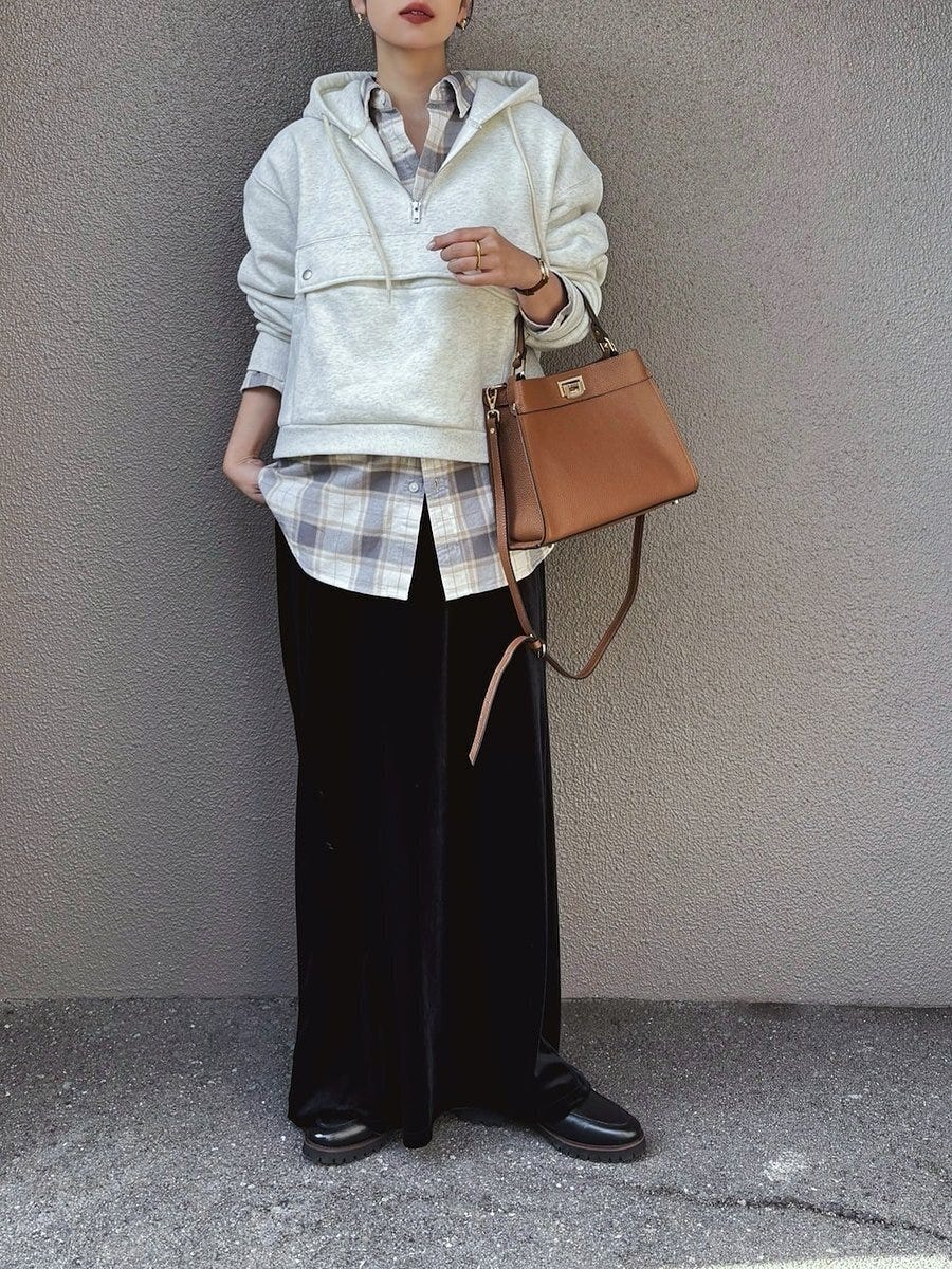 黒スカートコーデ2