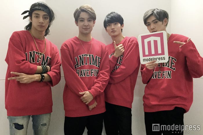 合間のANTIMEを直撃!(左から)AM、Kauan、Fu、U(C)モデルプレス