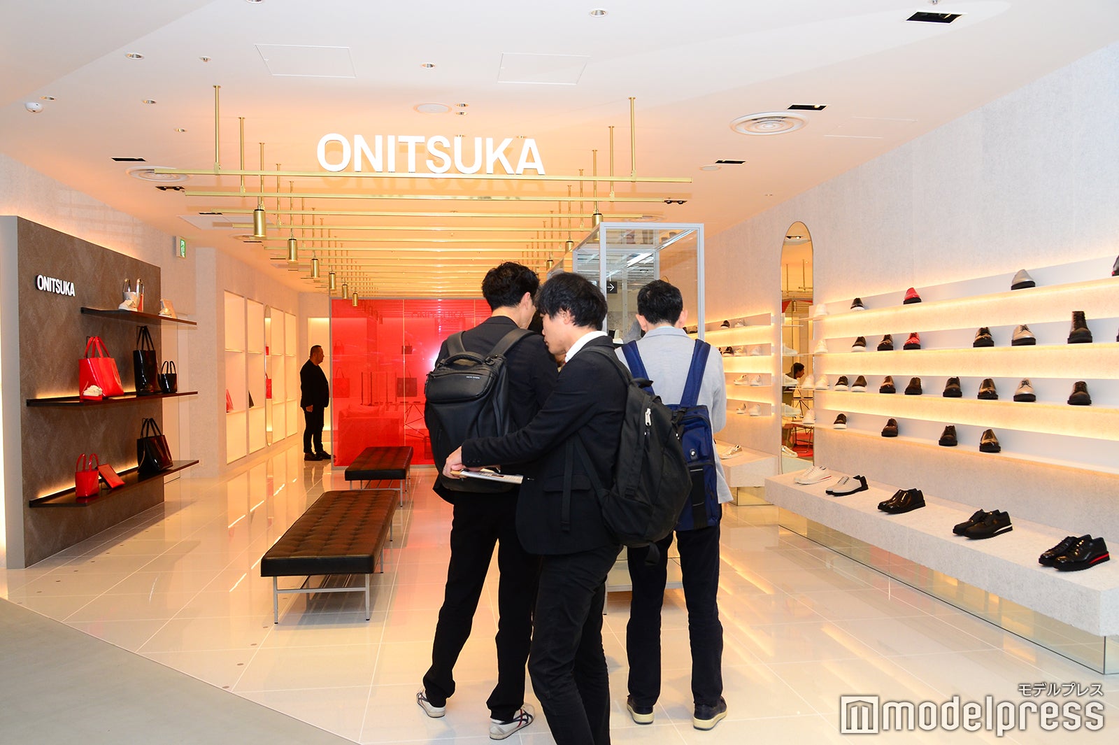 THE ONITSUKA（C）モデルプレス