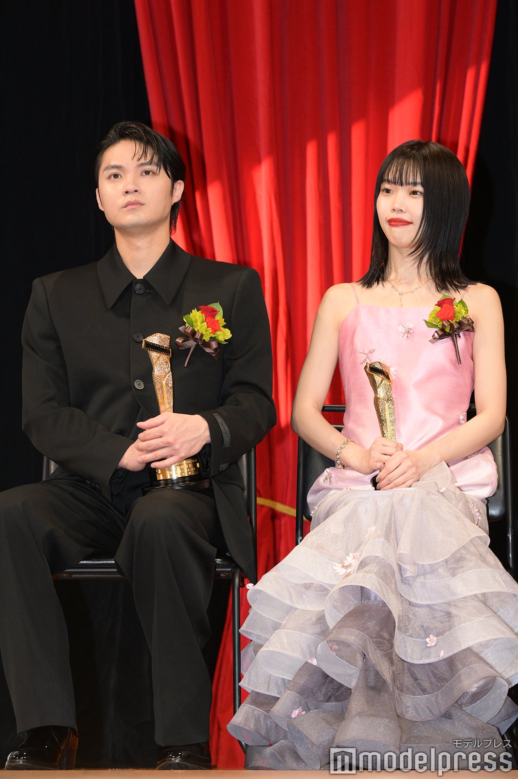 磯村勇斗、アイナ・ジ・エンド（C）モデルプレス