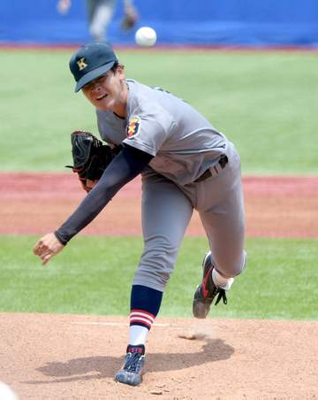 ドクターKの出現に神宮騒然 慶大の渡辺和大が8者連続三振！元阪神・筒井和也の大会記録に並ぶ 4回で早くも10K到達＆八回途中15Kで降板