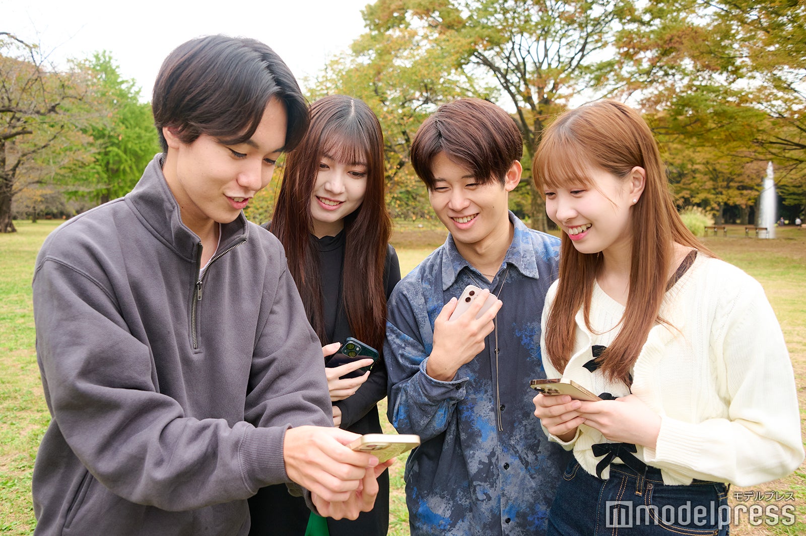 「チームコラボ」のチームを作成（C）モデルプレス