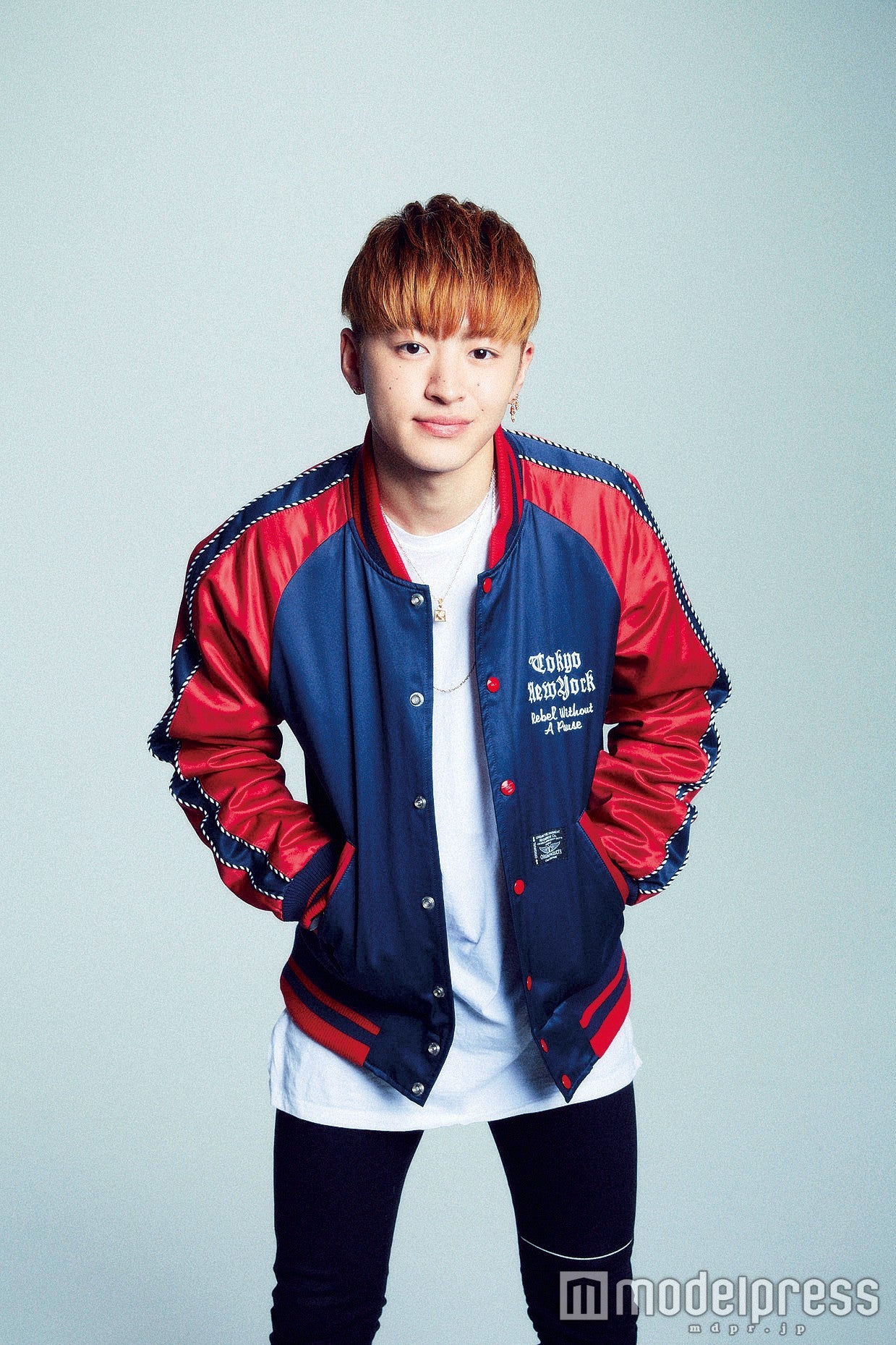 佐野玲於／「steady.」4月号より（画像提供：宝島社）