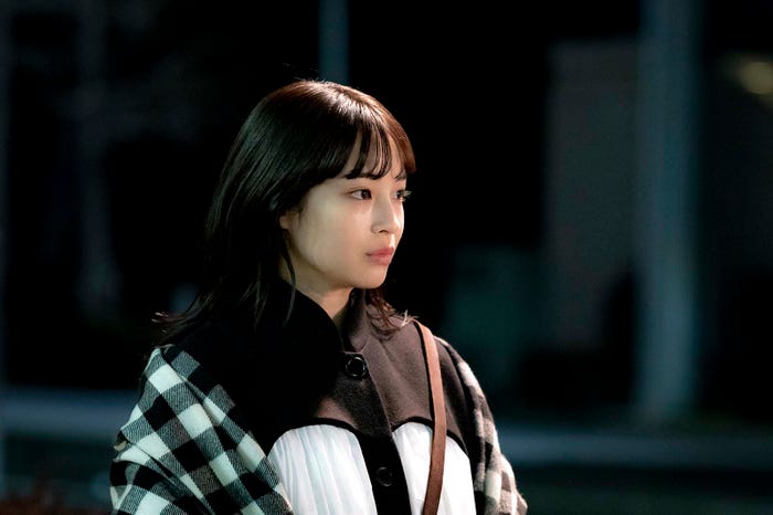 広瀬すず「夕暮れに、手をつなぐ」最終話より(C)TBS