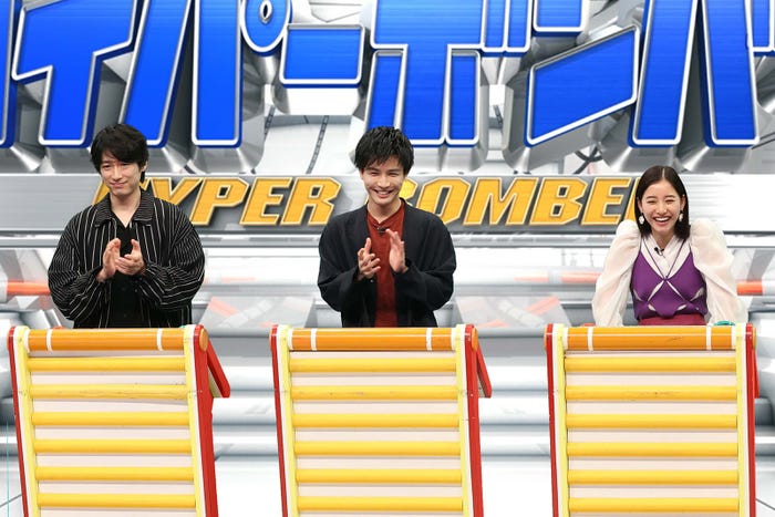 (左から)ディーン・フジオカ、岩田剛典、新木優子 (C)フジテレビ