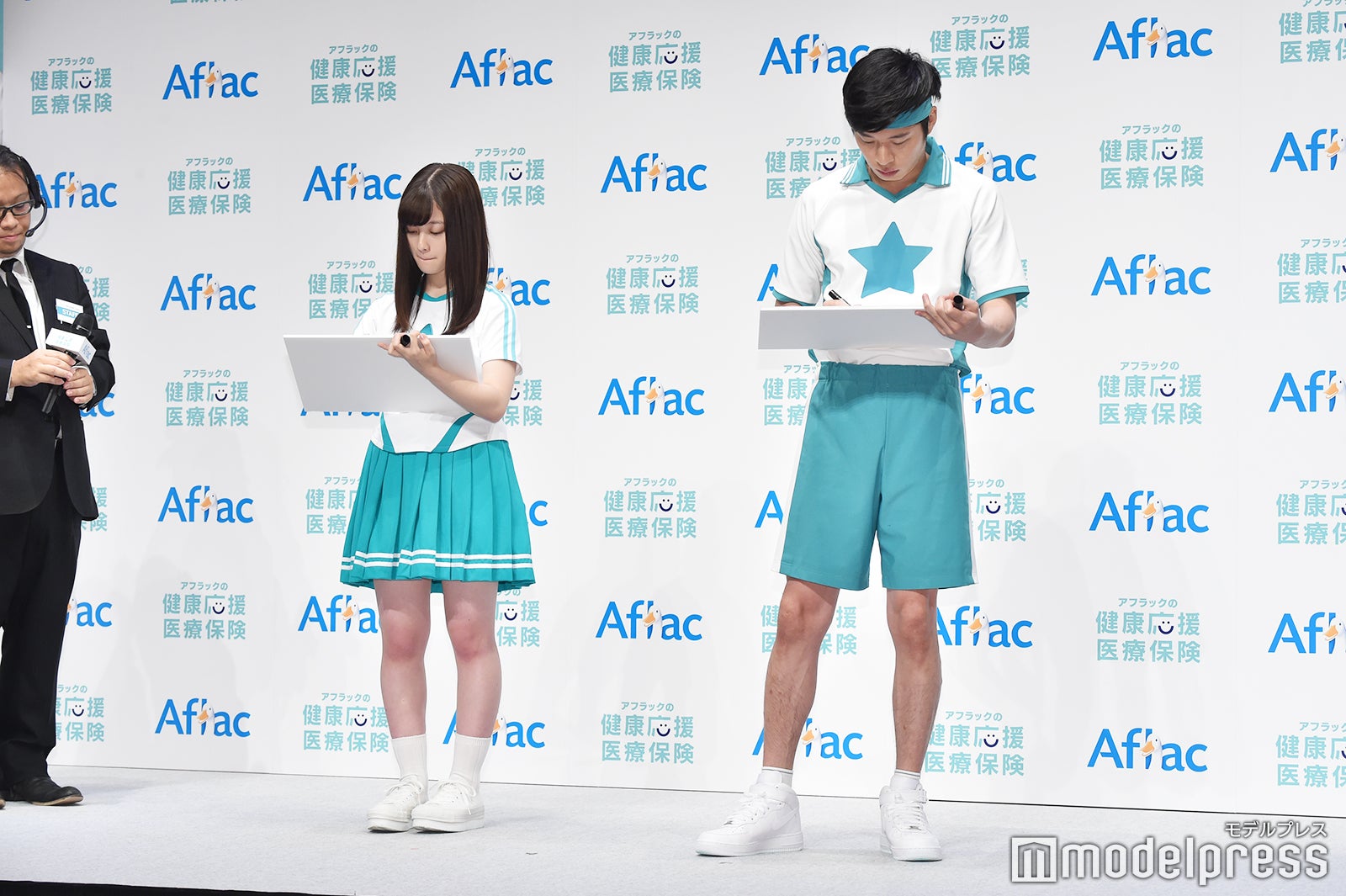 橋本環奈、田中圭（C）モデルプレス