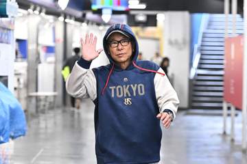 首位を走るヤクルト・池山隆寛監督 舞台裏でも変わらぬプロ魂