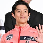 鈴木亮平(C)モデルプレス