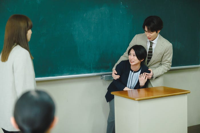 志田未来、渡辺翔太「なんで私が神説教」第8話(C)日本テレビ