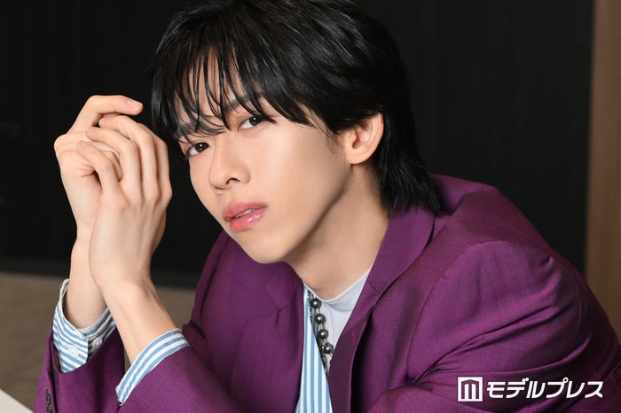 超特急リョウガ、リーダーから見たグループの現在地「熱い話をこれからしたい」6年越しのメッセージも【「RYOGA THE CARD 〜Eternal Moment〜」インタビュー】