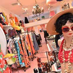 お洒落が即こなれる、LAヴィンテージショップで上級者コーデに【モデルプレス】