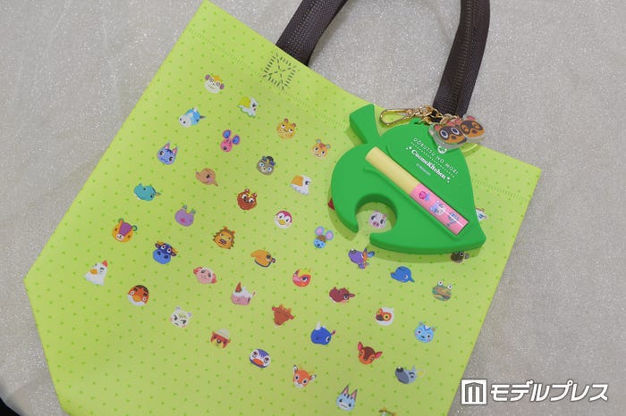 シリコンリップケースをつけても可愛い(C)モデルプレス