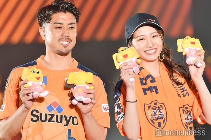 清水エスパルス竹内涼選手、青島妃菜「TGCしずおか2020」(C)モデルプレス