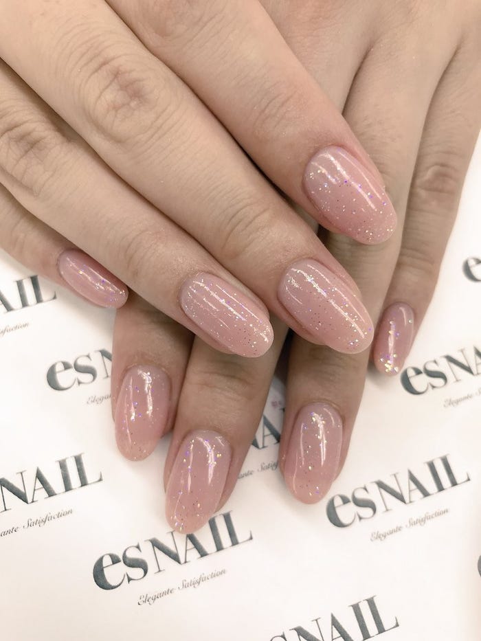 オフィスネイルはここに気をつけて 必須マナーとおすすめデザイン モデルプレス オフィスネイルはここに気をつけて 必須マナーとおすすめデザイン モデルプレス