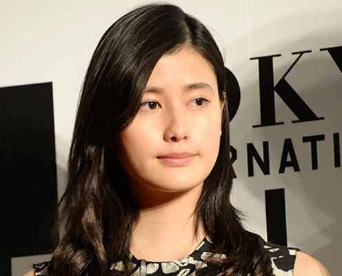 橋本愛、シックなワンピで大人の魅力開花「大きな力を感じている」