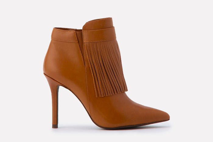 フリンジブーティ「CHARLES & KEITH」21,060円(税込)/画像提供:CHARLES & KEITH