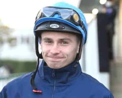 フランスの若き腕達者プーシャン騎手が来日初騎乗で13着のホロ苦デビュー 「砂をかぶって集中できなかった」