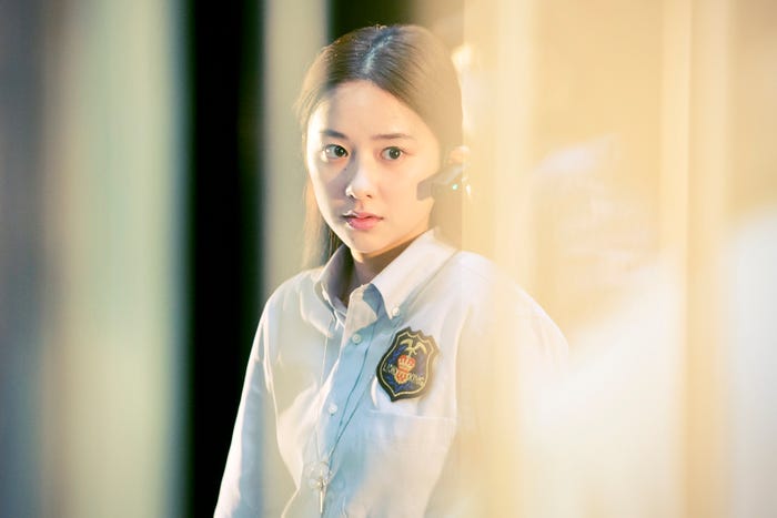 堀田真由(C)2019「プリズン13」製作委員会