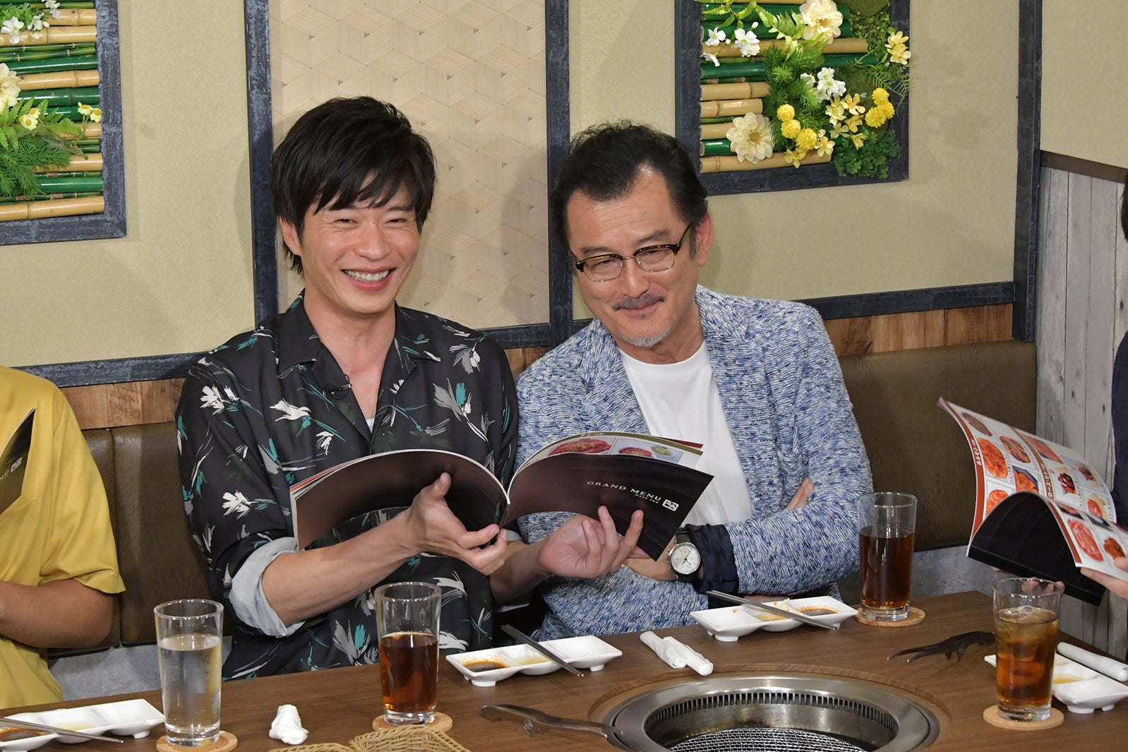 田中圭、吉田鋼太郎（C）テレビ朝日