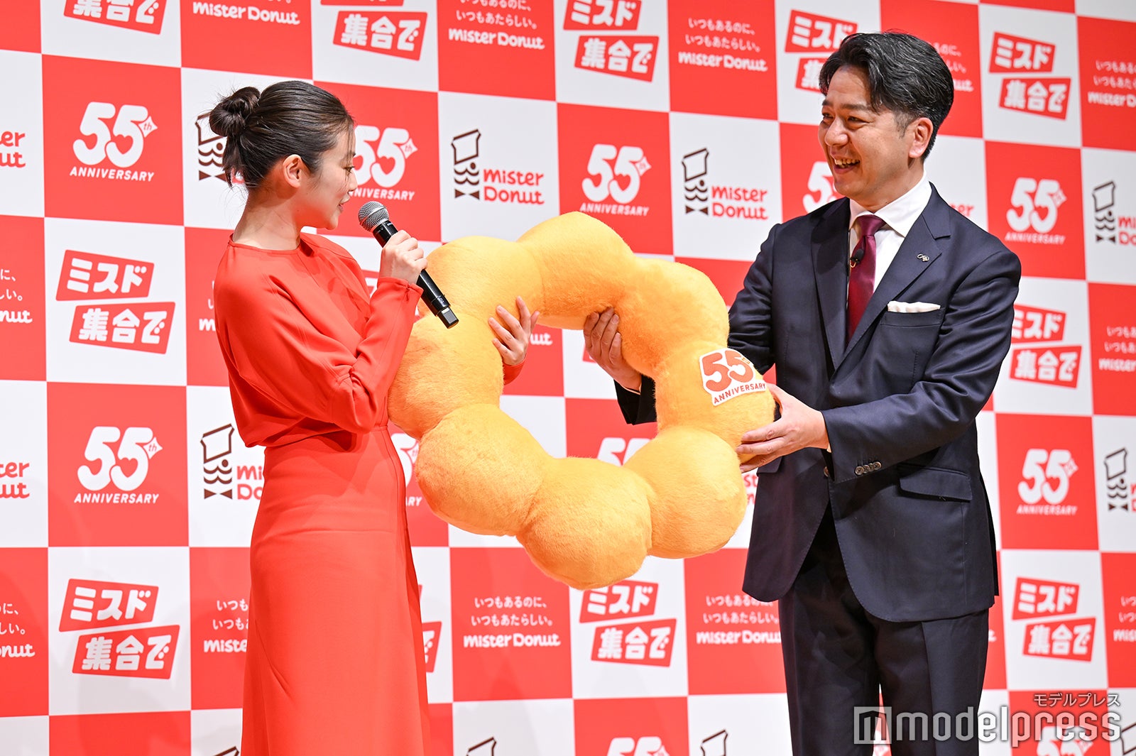 （左）今田美桜（C）モデルプレス