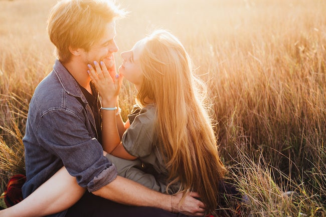 こんなのズルいって 男性が思わずニヤついちゃう女性の仕草3選 モデルプレス