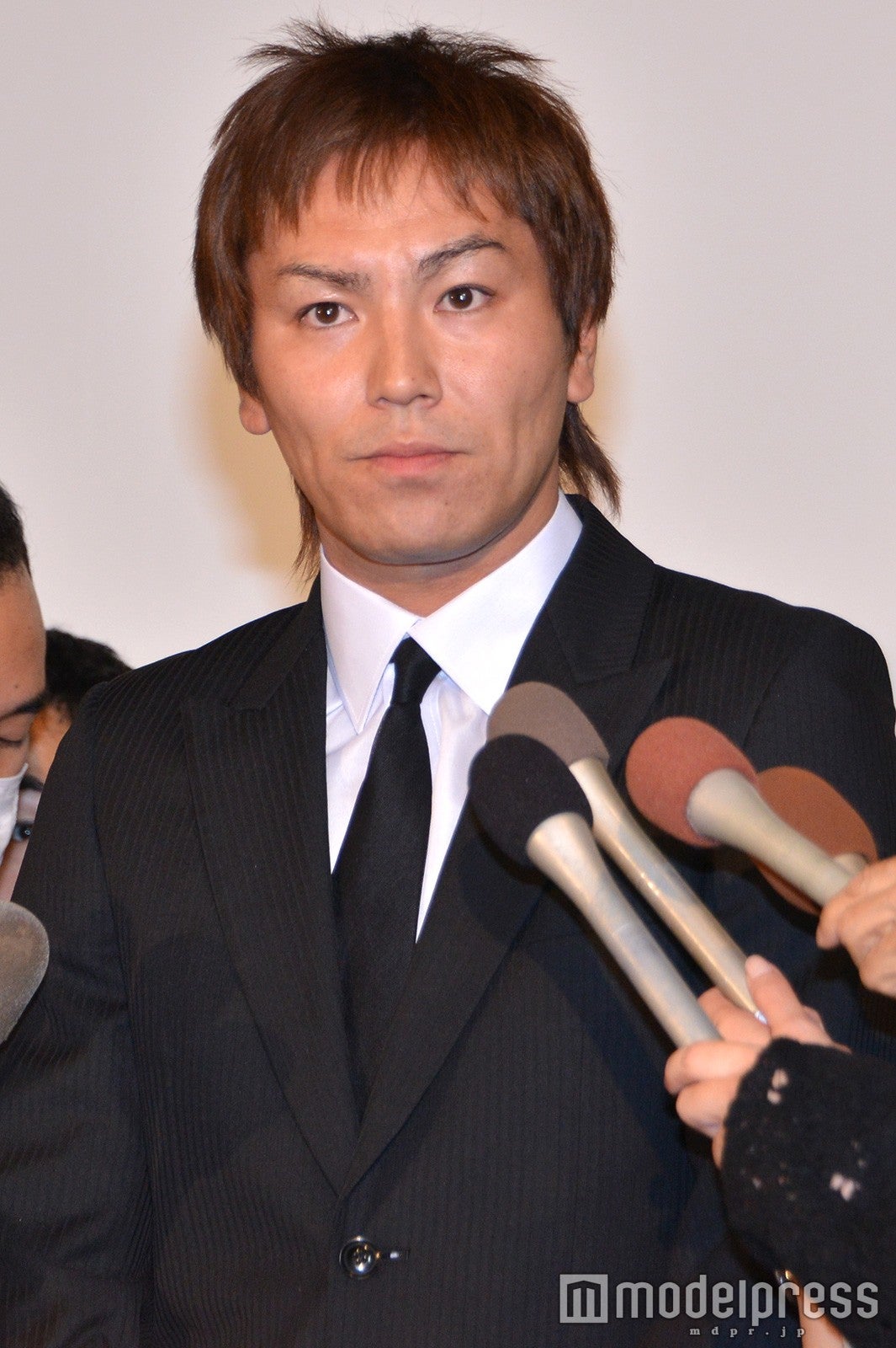 狩野英孝が会見 質疑応答全文 前編 出会いから10代と知るまで 恋愛感情はあった モデルプレス