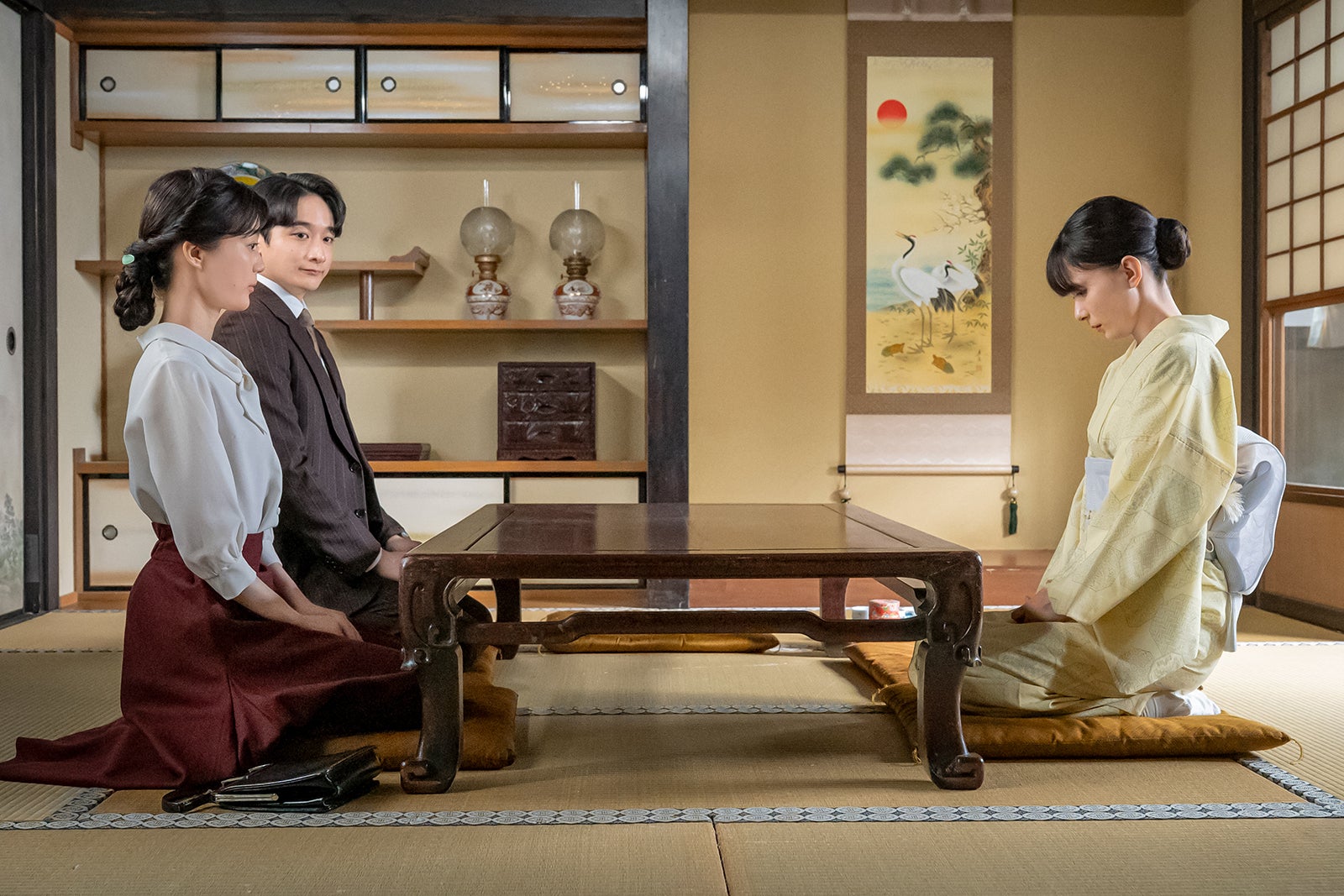 生田絵梨花、小関裕太、芳根京子「波うららかに、めおと日和」第3話（C）フジテレビ