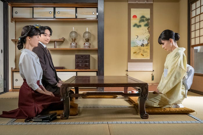 生田絵梨花、小関裕太、芳根京子「波うららかに、めおと日和」第3話(C)フジテレビ