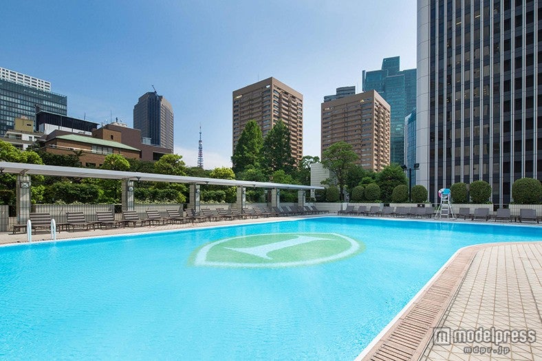 日中のガーデンプール／画像提供：ANAインターコンチネンタルホテル東京