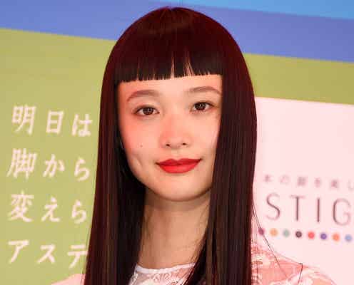 看護師からモデル転身の萬波ユカ、NY移住の決意を明かす 初会見に緊張