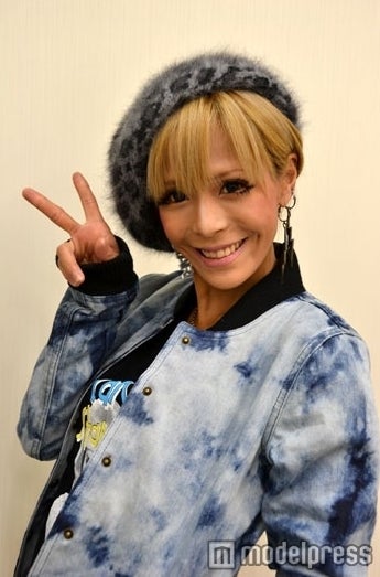 キャップのデザインを手掛けた川端かなこ