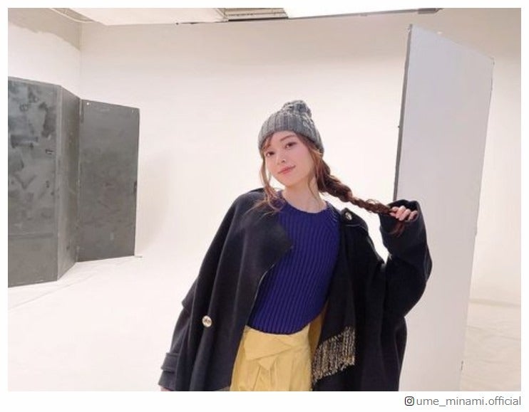 乃木坂46梅澤美波、“三つ編みポニーテール”姿のオフショットに反響「いつもと違うカジュアルで可愛い」「何でも似合う」