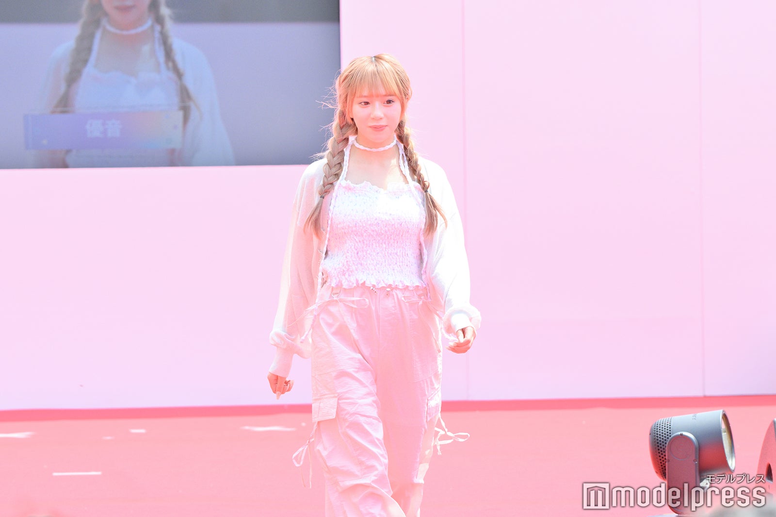 （C）モデルプレス