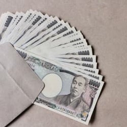 59歳、貯金1370万円。昨年、離婚しました。老後を考えると不安しかありません……