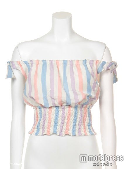 マルチストライプオフショル「Lily Brown」7,344円(税込)