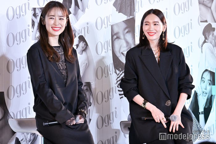 泉里香、飯豊まりえ (C)モデルプレス