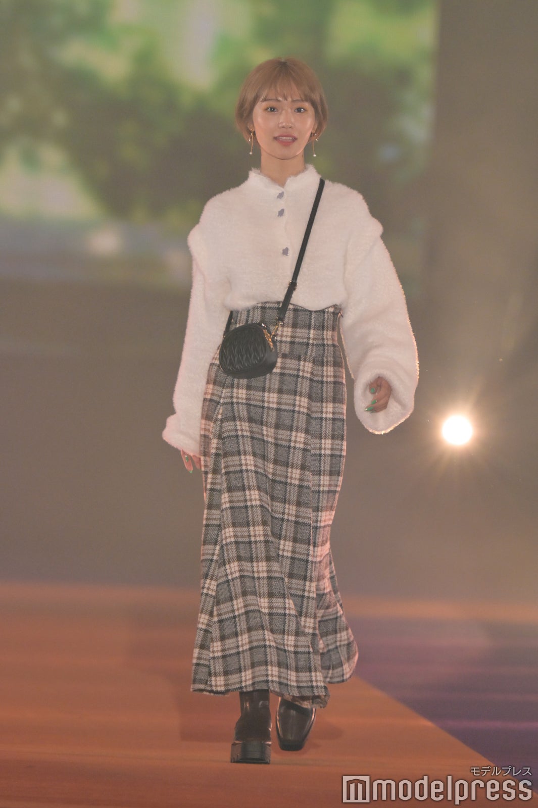 （C）モデルプレス