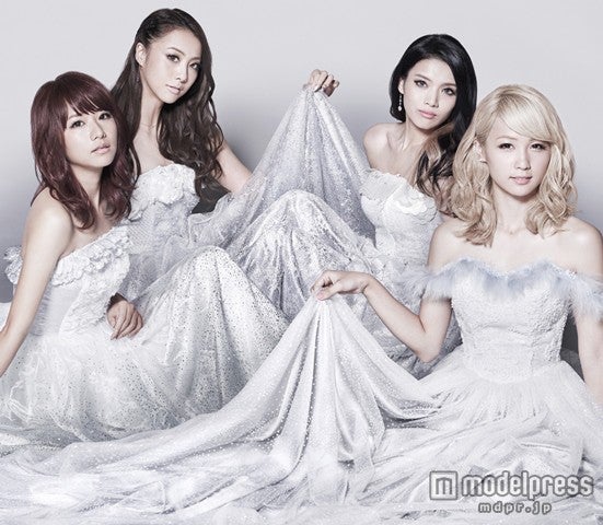 Dreamが歌う冬の恋 純白ドレスで放つ大人の魅力